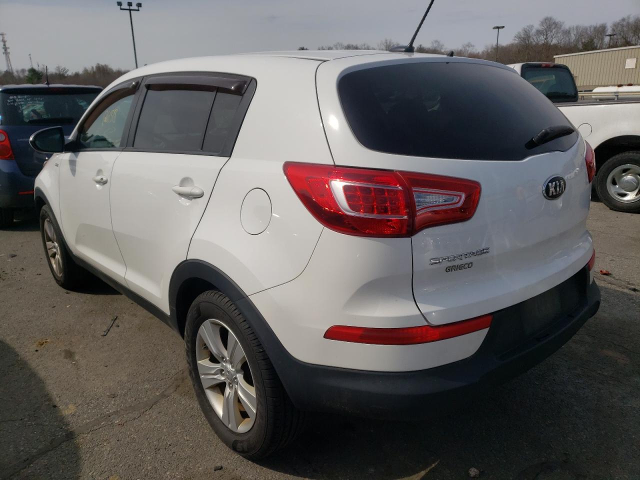 Photo 3 from auction – 2013 KIA SPORTAGE L with VIN KNDPBCA25D7387555