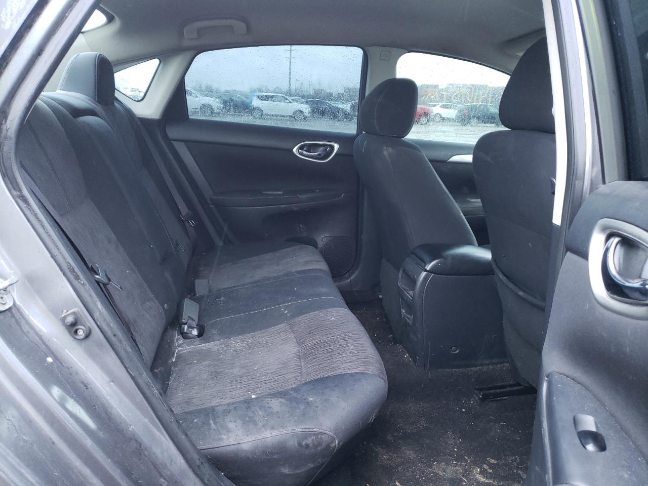 Photo 6 from auction – 2015 NISSAN SENTRA S with VIN 3N1AB7AP2FL661997