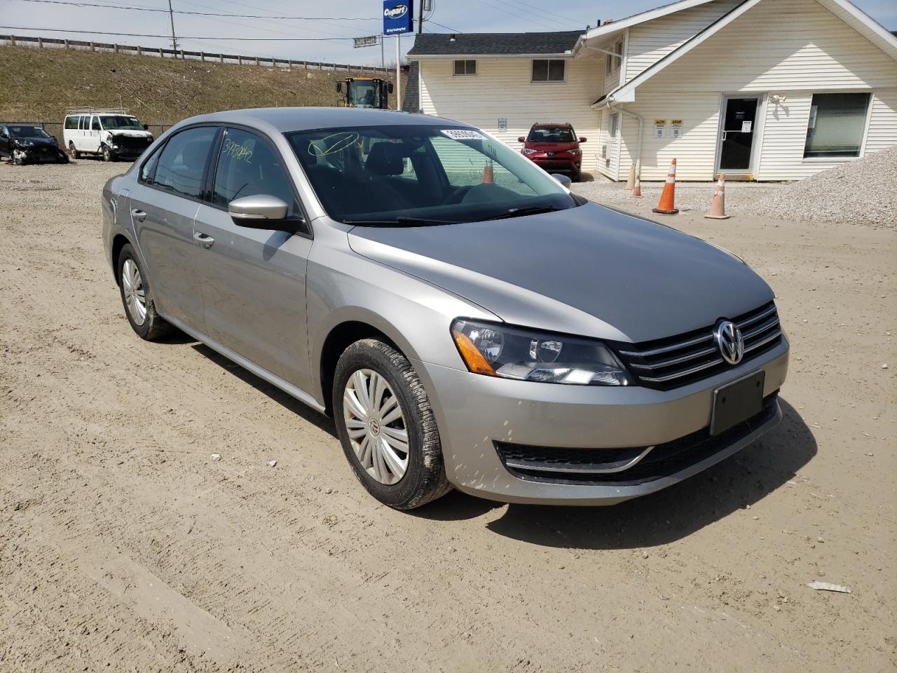 Photo 1 from auction – 2014 VOLKSWAGEN PASSAT S with VIN 1VWAT7A39EC095240