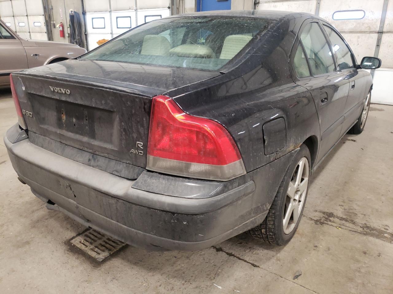Photo 4 from auction – 2004 VOLVO S60 R with VIN YV1RH52Y642365609