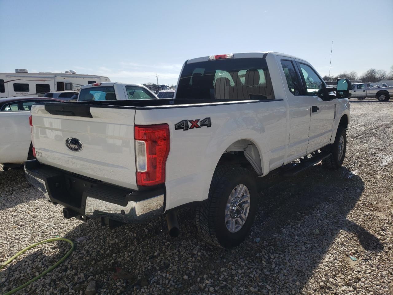 Photo 4 from auction – 2018 FORD F250 SUPER with VIN 1FT7X2B65JEB09839