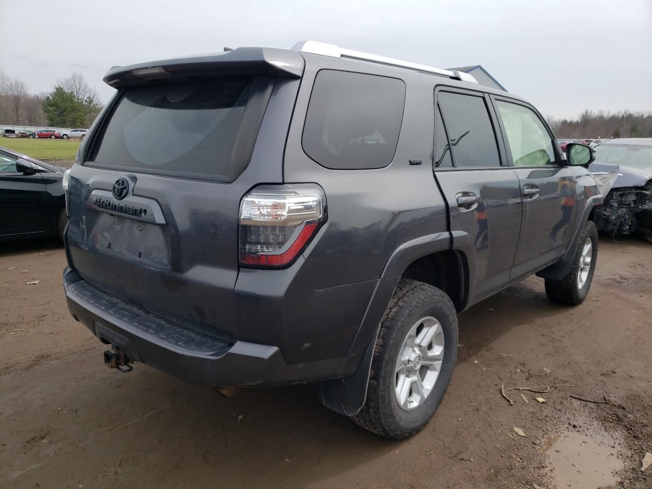 Photo 4 from auction – 2018 TOYOTA 4RUNNER SR with VIN JTEBU5JR2J5508316