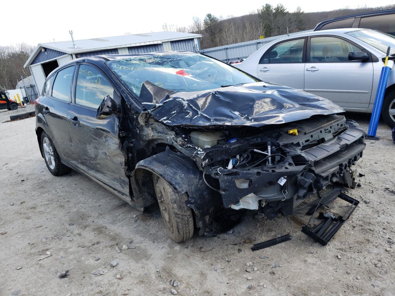 صورة رقم 1 من المزاد - 2014 FORD FOCUS SE مع VIN 1FADP3K2XEL365889