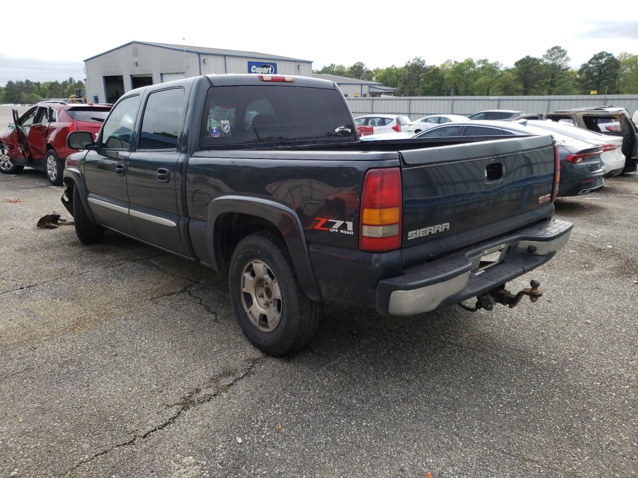 Photo 3 from auction – 2005 GMC NEW SIERRA with VIN 2GTEK13T551192653