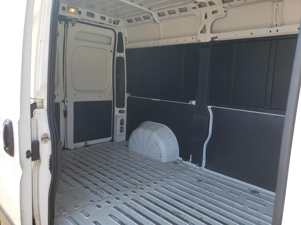 Photo 6 from auction – 2019 RAM PROMASTER with VIN 3C6TRVBG1KE547810
