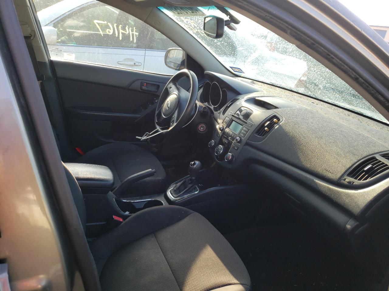 Photo 5 from auction – 2012 KIA FORTE EX with VIN KNAFU4A26C5557473