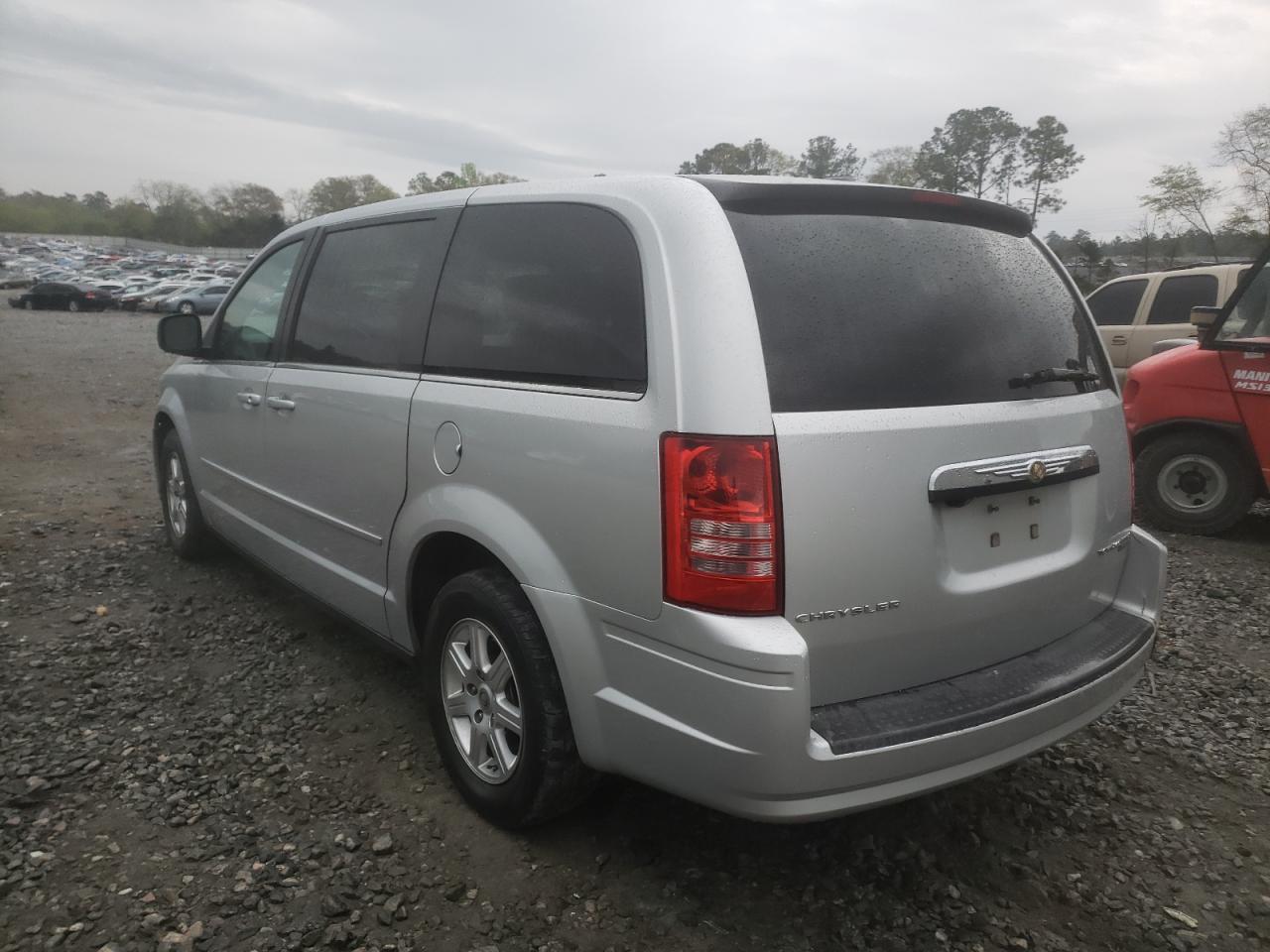 Photo 3 from auction – 2010 CHRYSLER TOWN & COU with VIN 2A4RR2D14AR404514