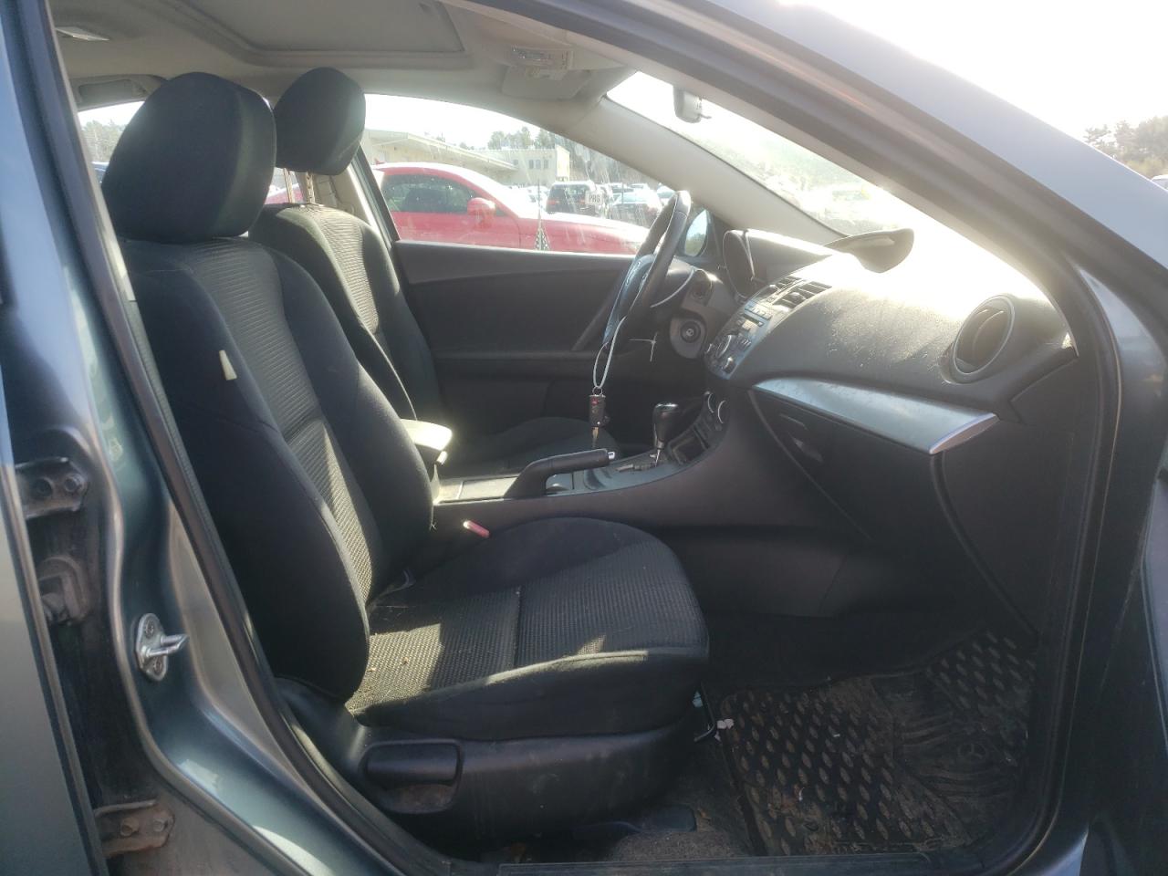 Photo 5 from auction – 2012 MAZDA 3 I with VIN JM1BL1V83C1614236
