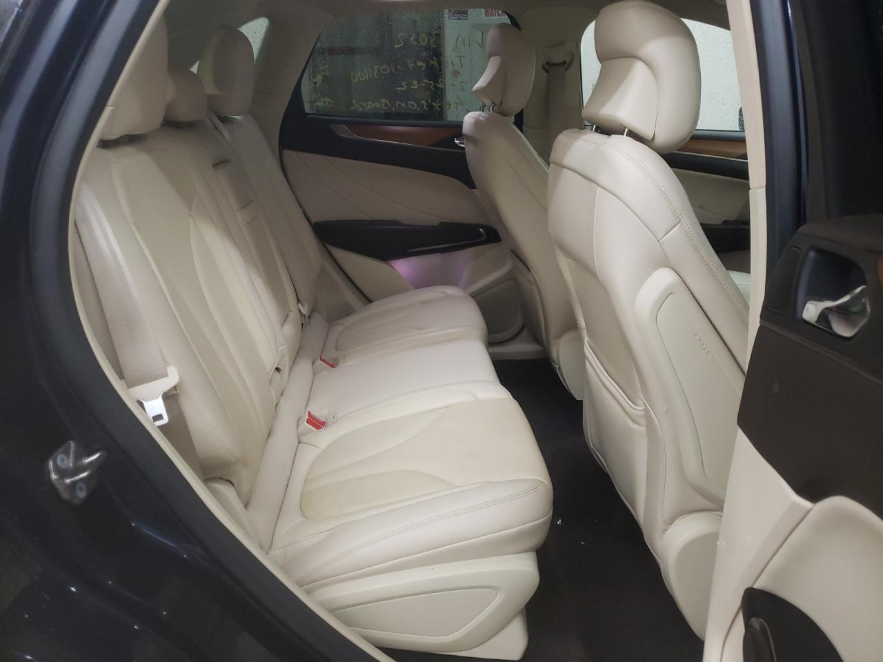 Photo 6 from auction – 2015 LINCOLN MKC with VIN 5LMCJ1A93FUJ33052