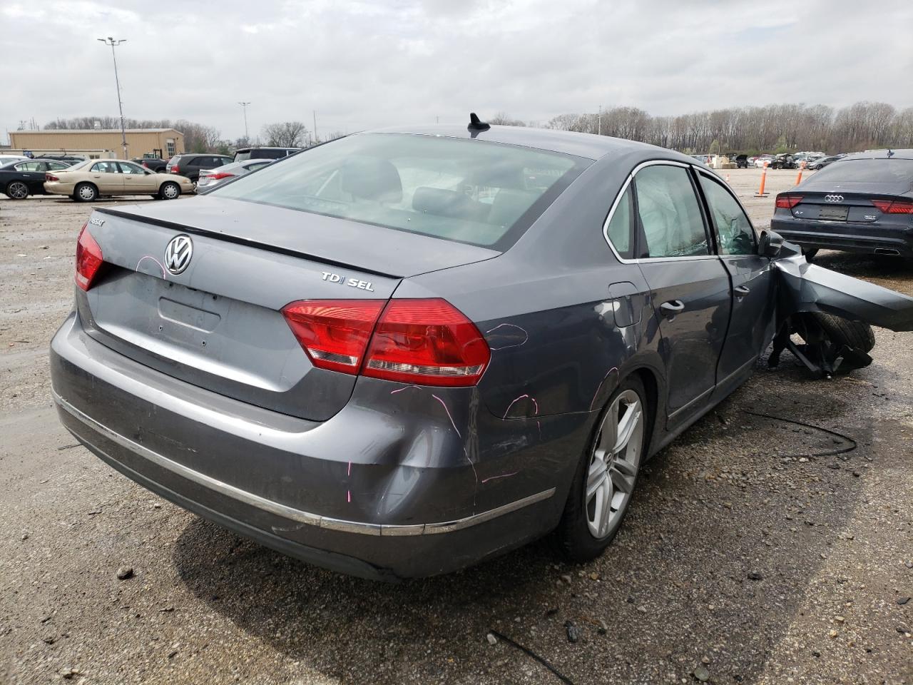 Photo 4 from auction – 2013 VOLKSWAGEN PASSAT SEL with VIN 1VWCN7A36DC098016