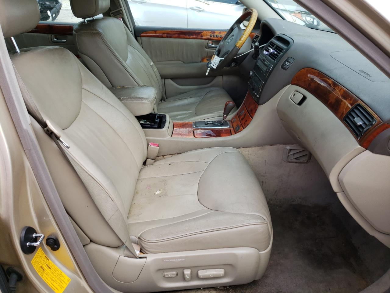 Photo 5 from auction – 2002 LEXUS LS 430 with VIN JTHBN30F420064656