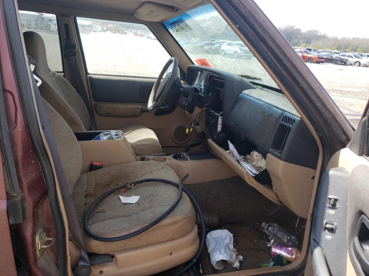 Photo 5 from auction – 2000 JEEP CHEROKEE with VIN 1J4FF48S7YL122008