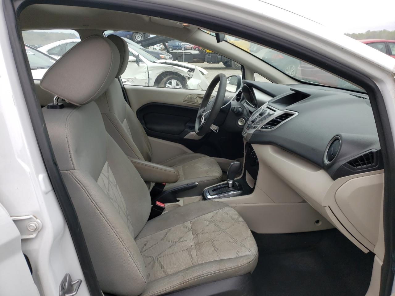 Photo 5 from auction – 2013 FORD FIESTA SE with VIN 3FADP4BJ4DM223323