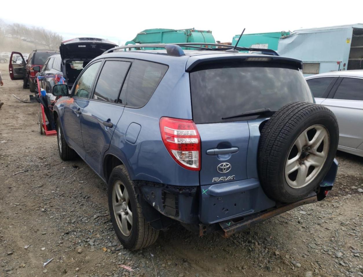 Photo 3 from auction – 2011 TOYOTA RAV4 with VIN JTMBF4DV4BD040467