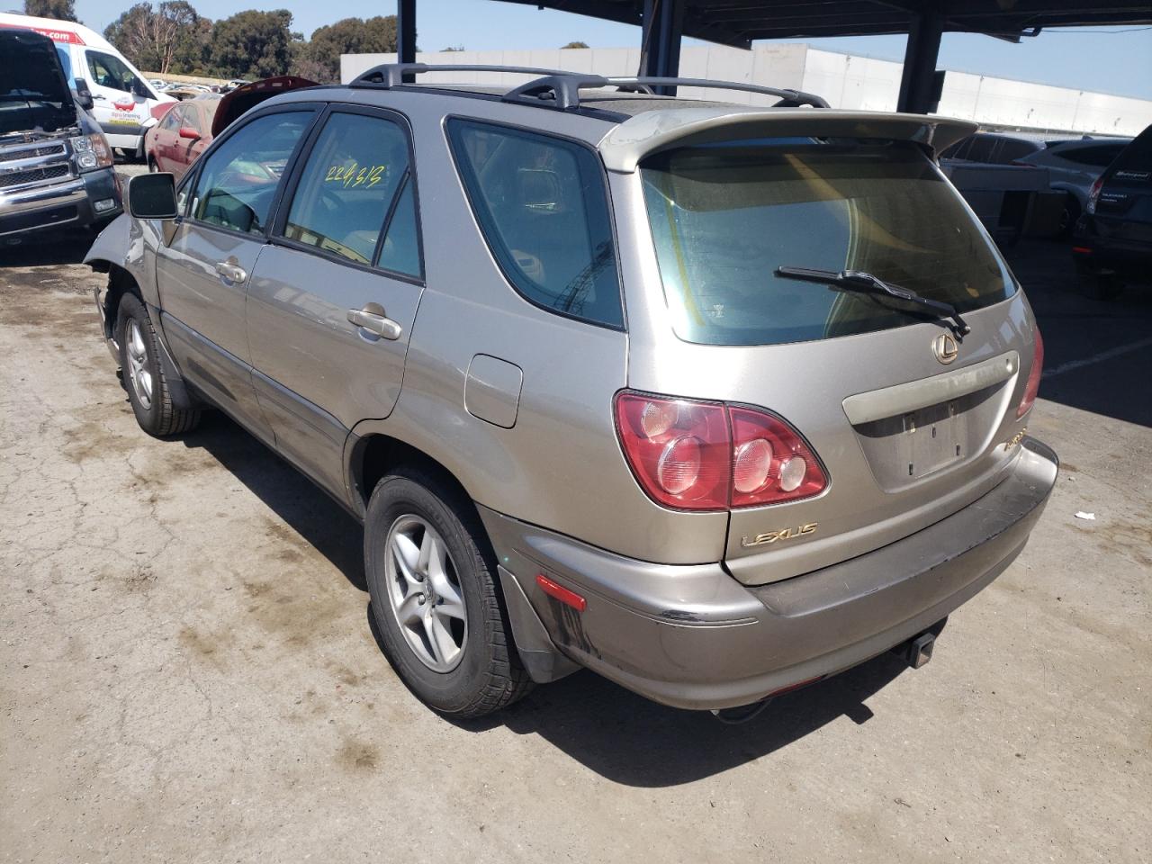 Photo 3 from auction – 2000 LEXUS RX 300 with VIN JT6HF10U1Y0141723
