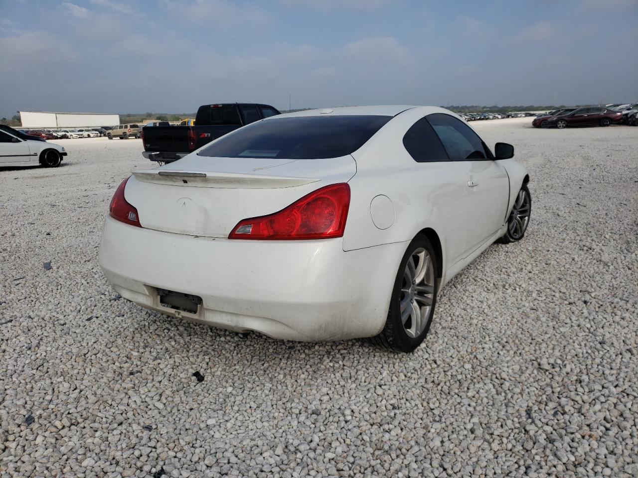 Photo 4 from auction – 2009 INFINITI G37 BASE with VIN JNKCV64E99M606716