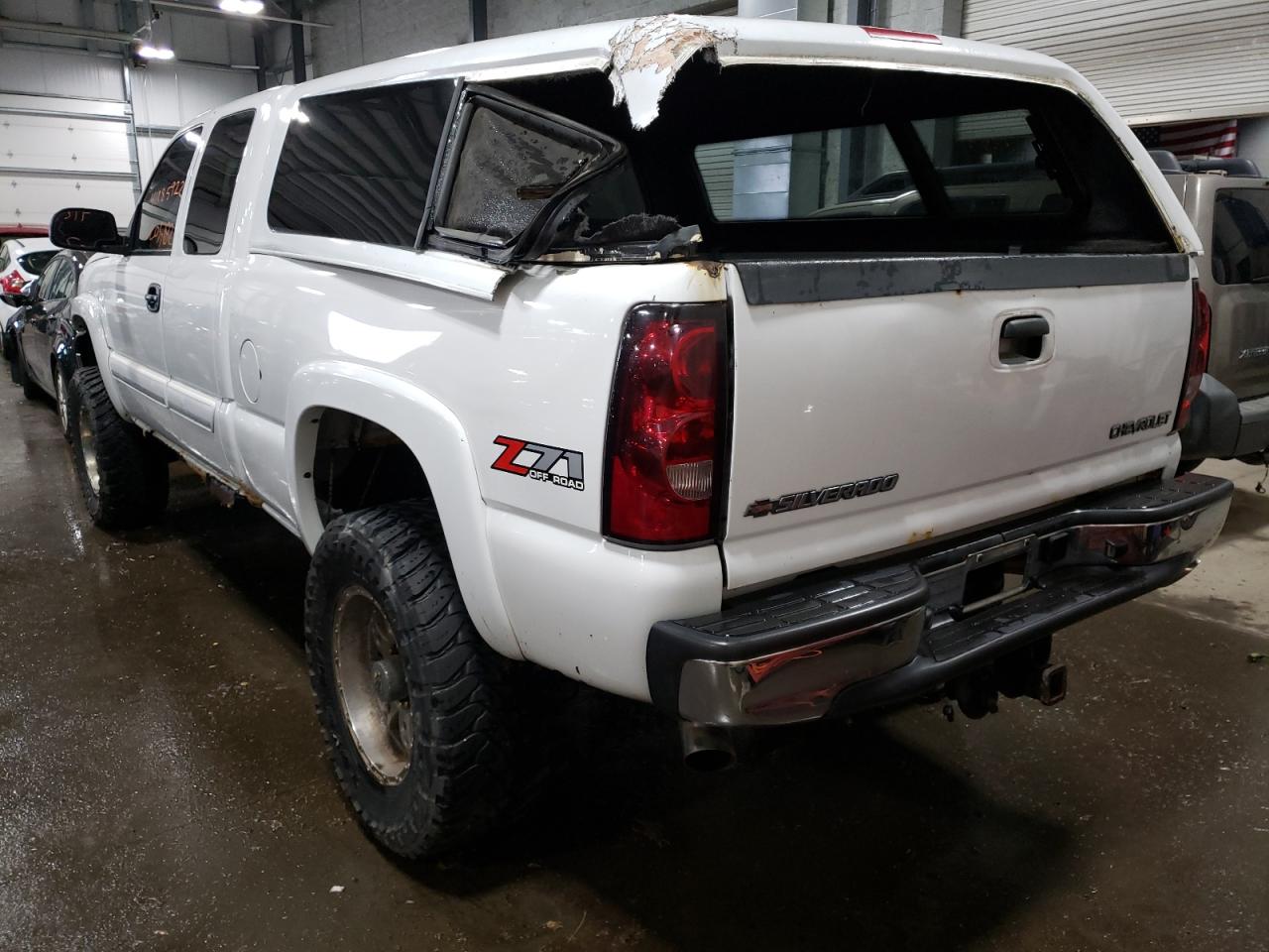 Photo 3 from auction – 2004 CHEVROLET SILVERADO with VIN 2GCEK19T341258669