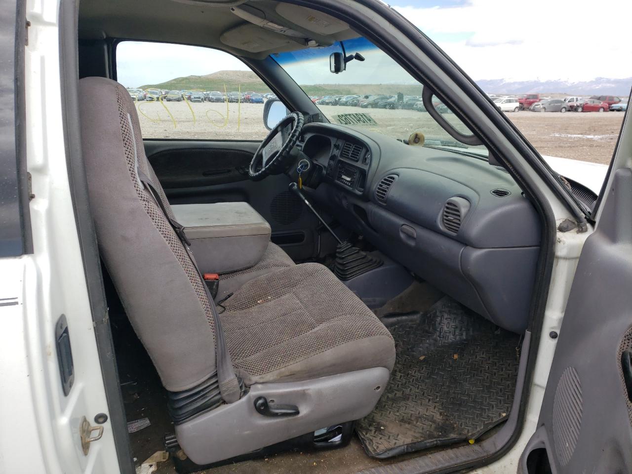 Photo 5 from auction – 1999 DODGE RAM 2500 with VIN 1B7KF2362XJ635521