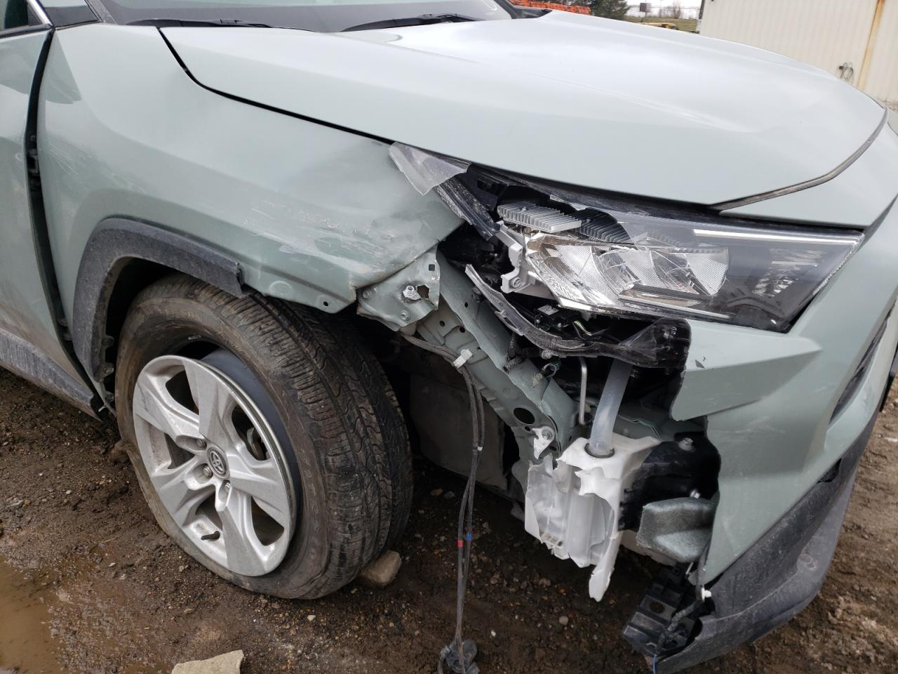 Photo 9 from auction – 2021 TOYOTA RAV4 XLE with VIN 2T3P1RFV9MW156879