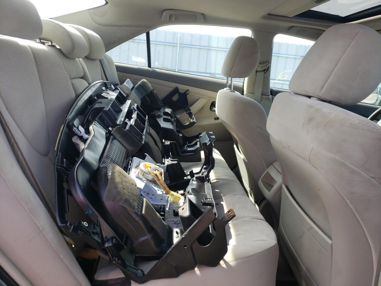 Photo 6 from auction – 2010 TOYOTA CAMRY BASE with VIN 4T4BF3EK7AR039196