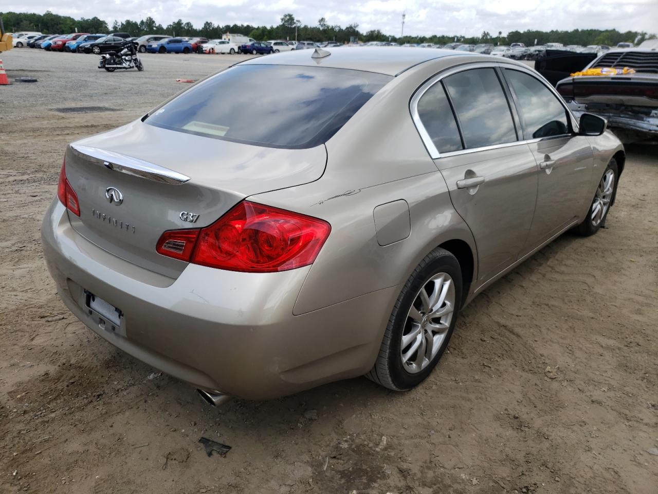 Photo 4 from auction – 2009 INFINITI G37 BASE with VIN JNKCV61E59M309432
