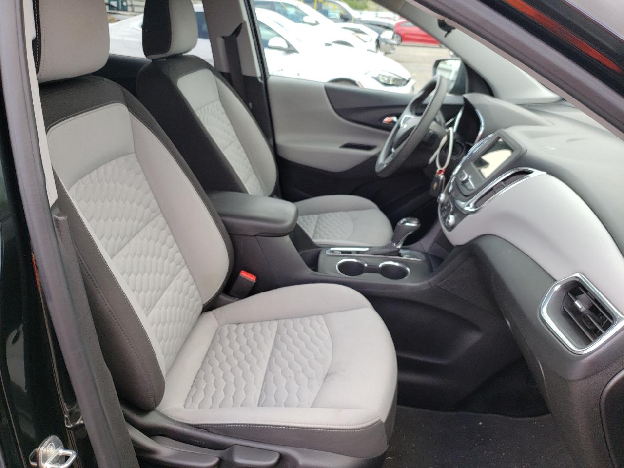 Photo 5 from auction – 2019 CHEVROLET EQUINOX LS with VIN 2GNAXHEV1K6220302
