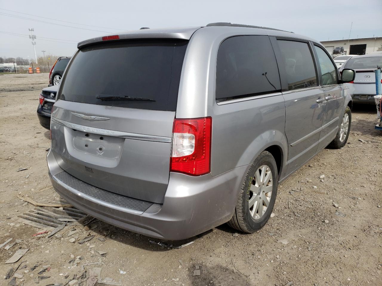 Photo 4 from auction – 2014 CHRYSLER TOWN & COU with VIN 2C4RC1BG3ER195345