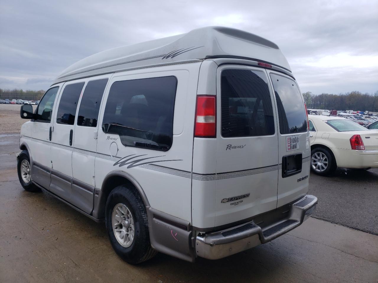 Photo 3 from auction – 2003 CHEVROLET EXPRESS G1 with VIN 1GBFG15T531235060