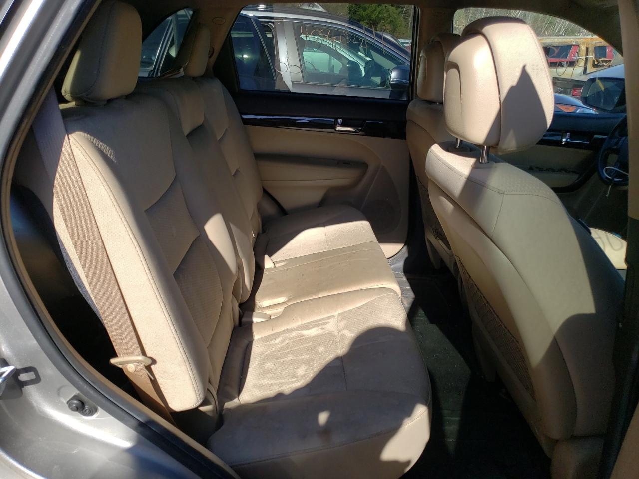 Photo 6 from auction – 2012 KIA SORENTO BA with VIN 5XYKTDA63CG280196