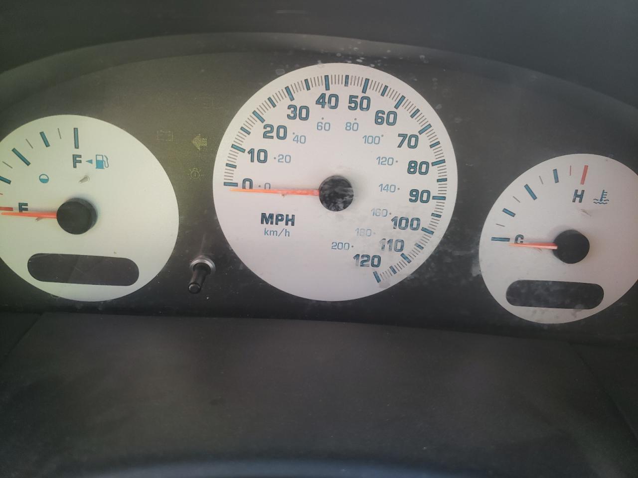 Photo 8 from auction – 2002 DODGE GRAND CARA with VIN 1B4GP24302B600712