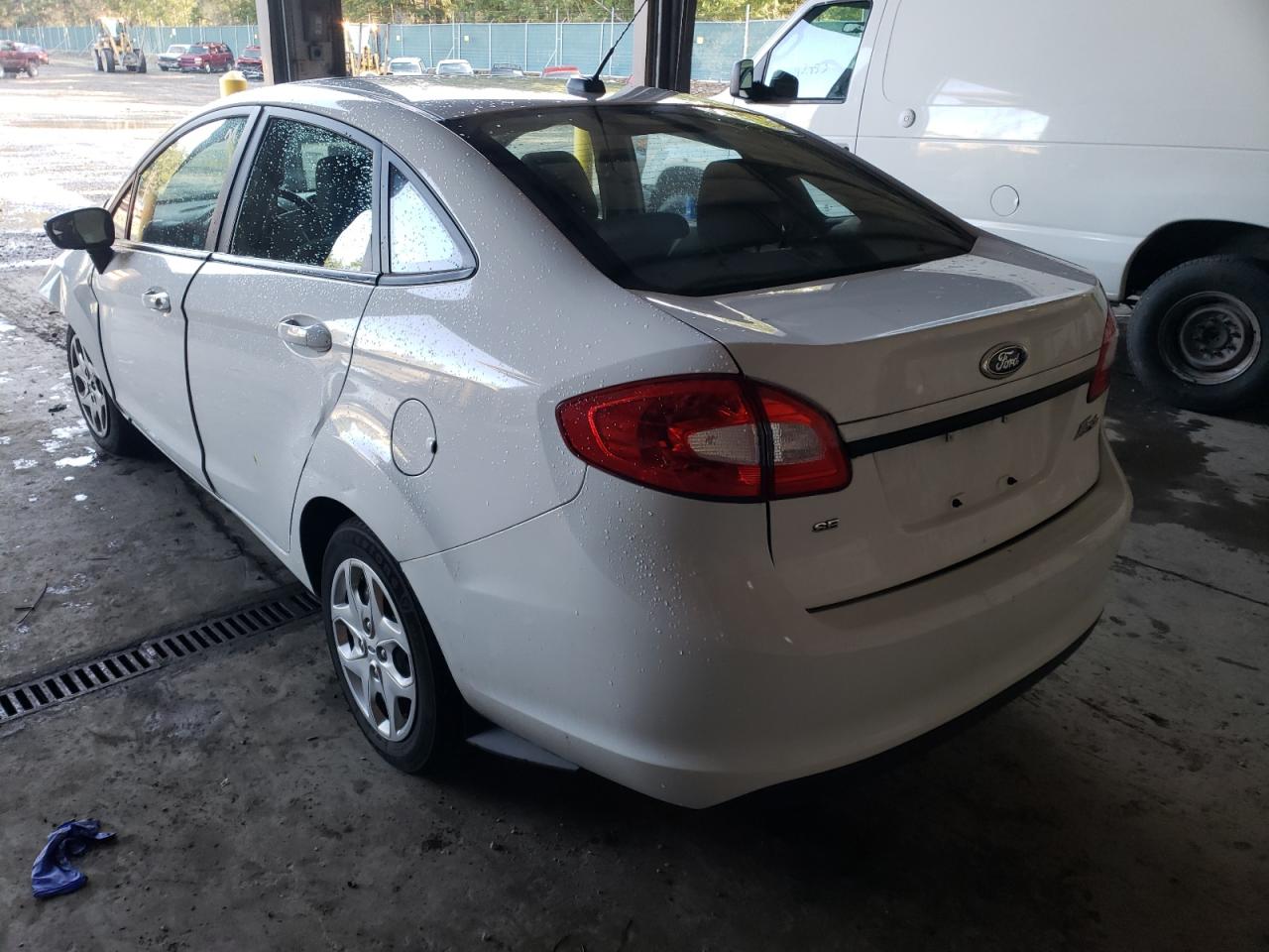 Photo 3 from auction – 2011 FORD FIESTA SE with VIN 3FADP4BJ8BM160062