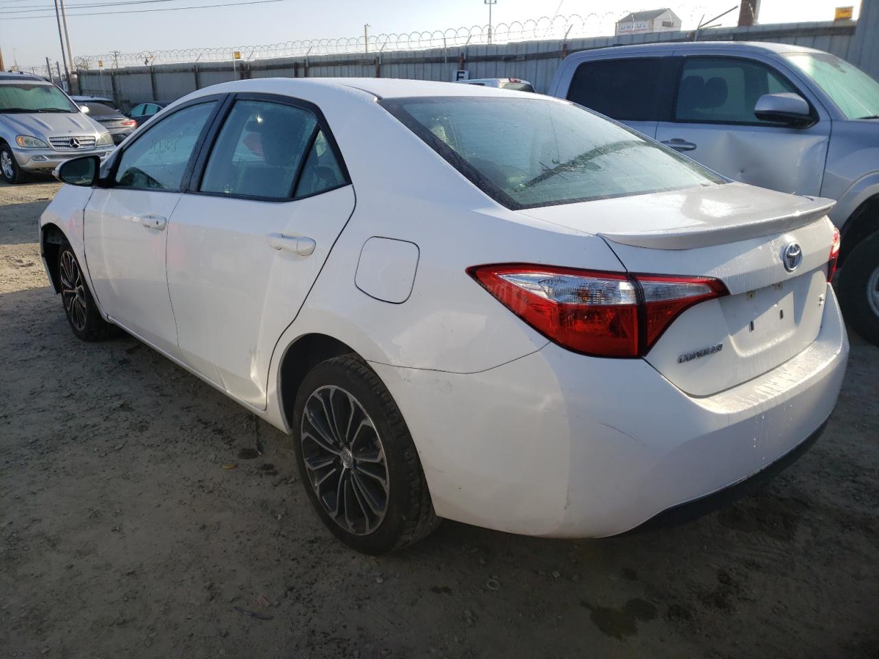 Photo 3 from auction – 2016 TOYOTA COROLLA L with VIN 5YFBURHE6GP465612