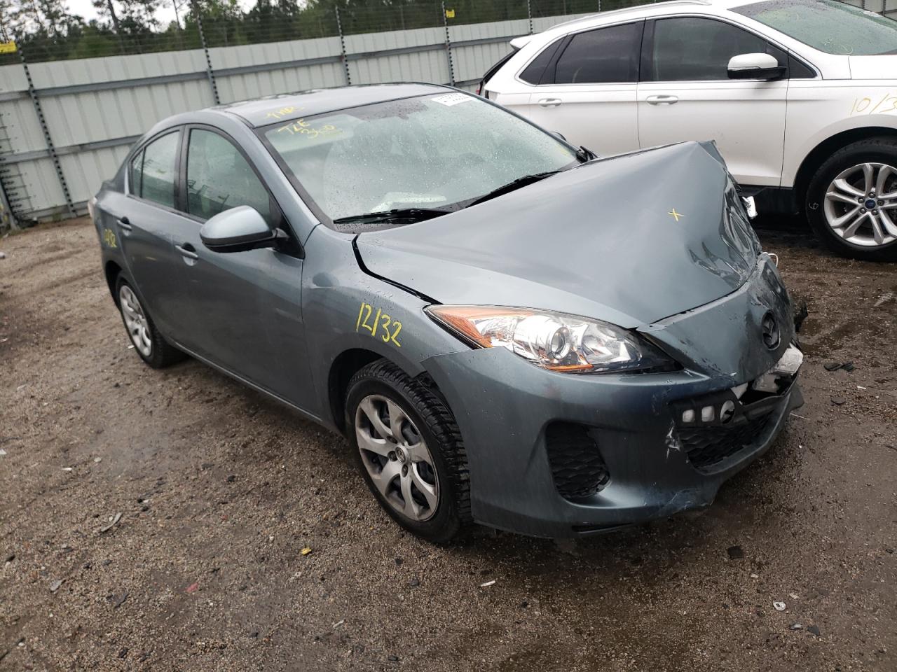 MAZDA 3 I 2013 with VIN JM1BL1TF8D1746590 - Photo from auction