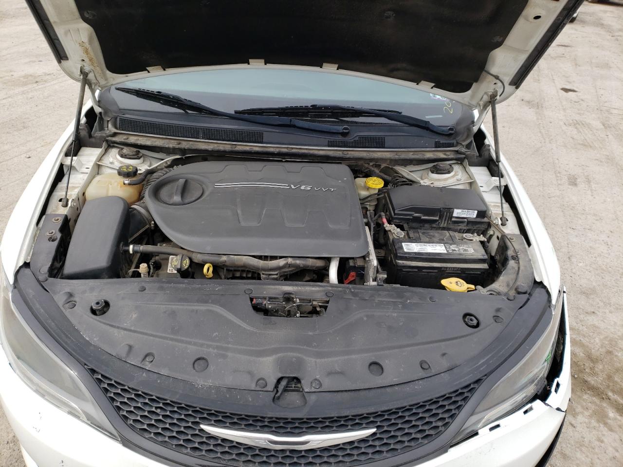 Photo 7 from auction – 2015 CHRYSLER 200 S with VIN 1C3CCCDG0FN530255