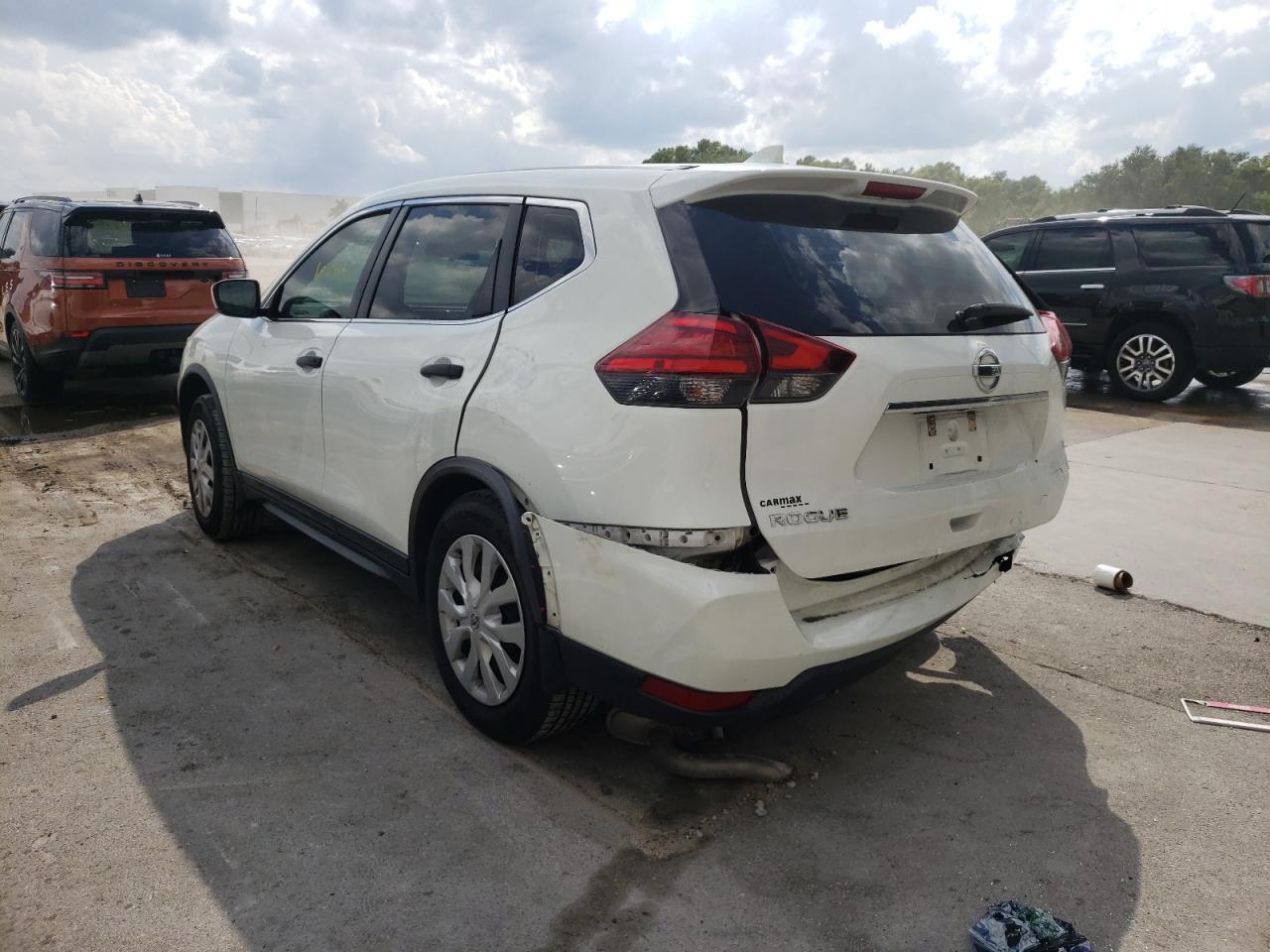 Photo 3 from auction – 2017 NISSAN ROGUE S with VIN 5N1AT2MT2HC814846
