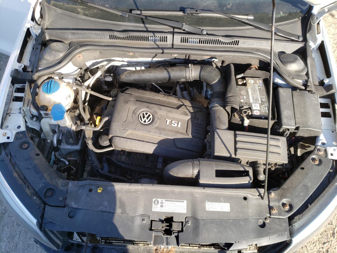 Photo 7 from auction – 2014 VOLKSWAGEN JETTA SE with VIN 3VWB17AJ2EM327426