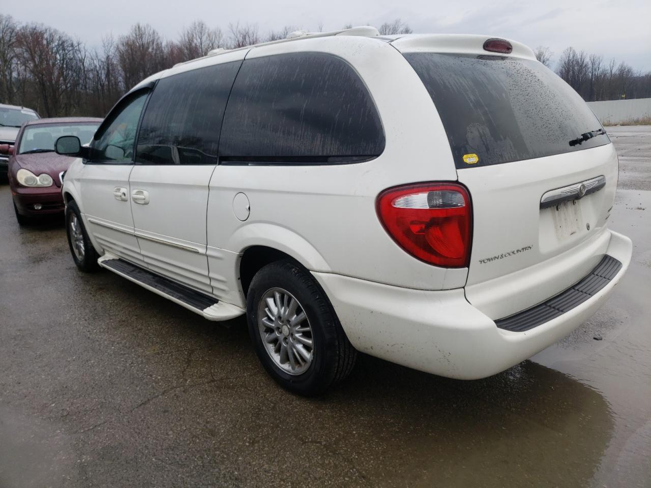 Photo 3 from auction – 2004 CHRYSLER TOWN & COU with VIN 2C8GT64L34R553216