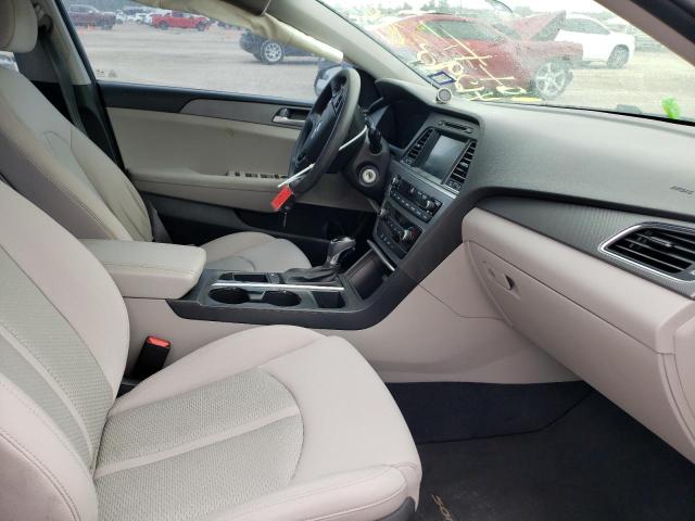 Photo 5 from auction – 2017 HYUNDAI SONATA SE with VIN 5NPE24AF6HH510975