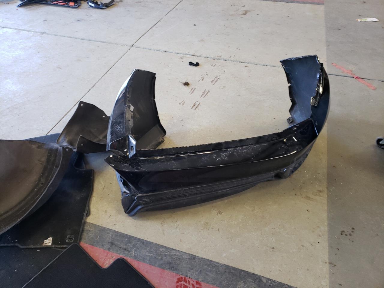 Photo 9 from auction – 2018 HONDA CIVIC LX with VIN 2HGFC4B00JH303610