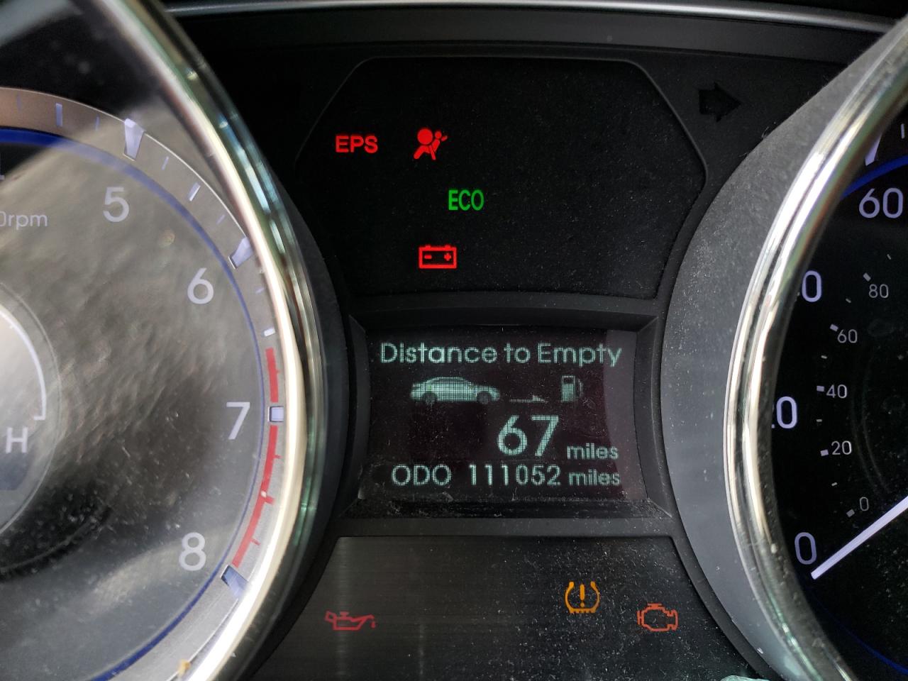 Photo 8 from auction – 2011 HYUNDAI SONATA SE with VIN 5NPEC4AB5BH293856