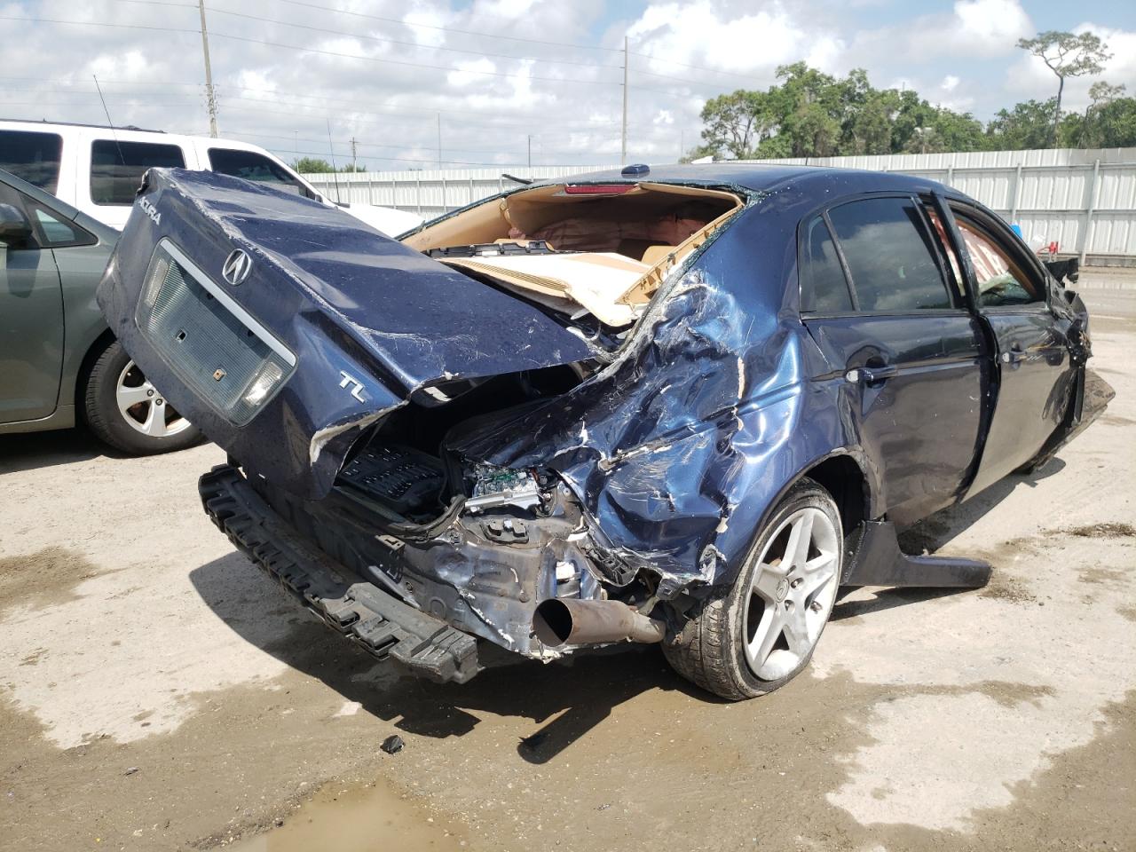 Photo 4 from auction – 2005 ACURA TL with VIN 19UUA66225A006265