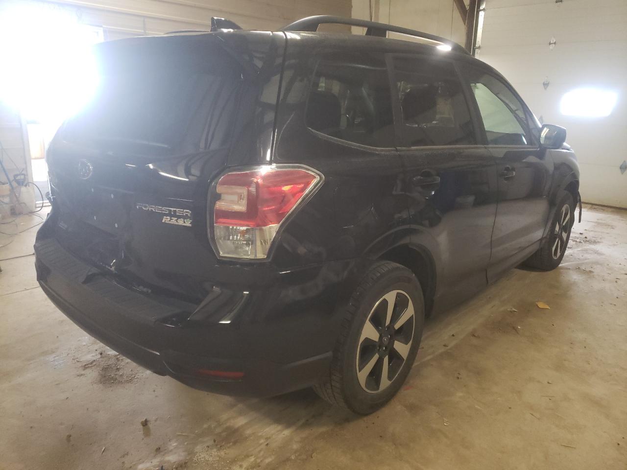 Photo 4 from auction – 2017 SUBARU FORESTER 2 with VIN JF2SJAEC9HH494145