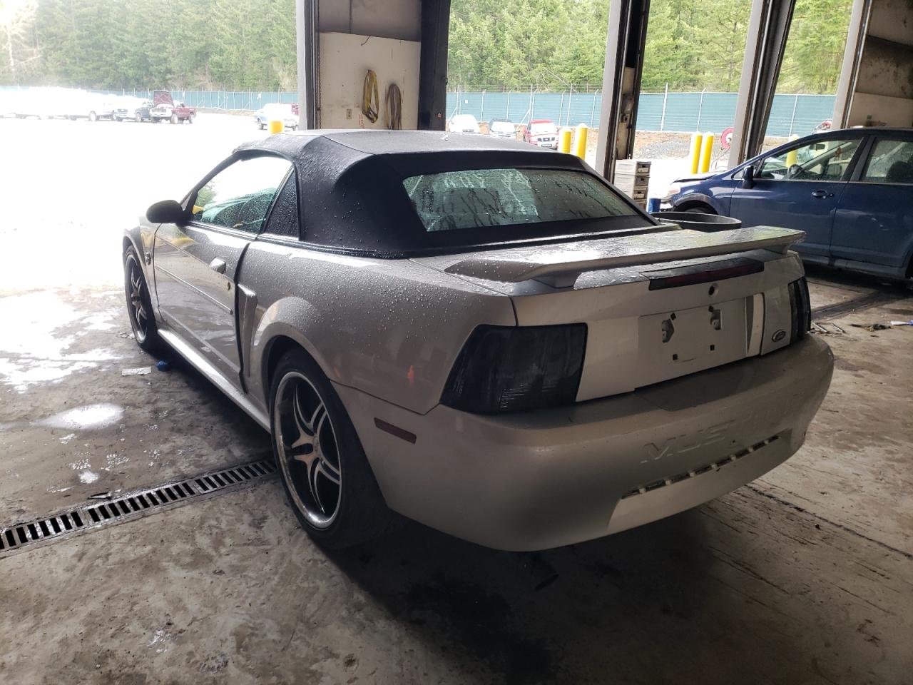 Photo 3 from auction – 2004 FORD MUSTANG with VIN 1FAFP44674F201494