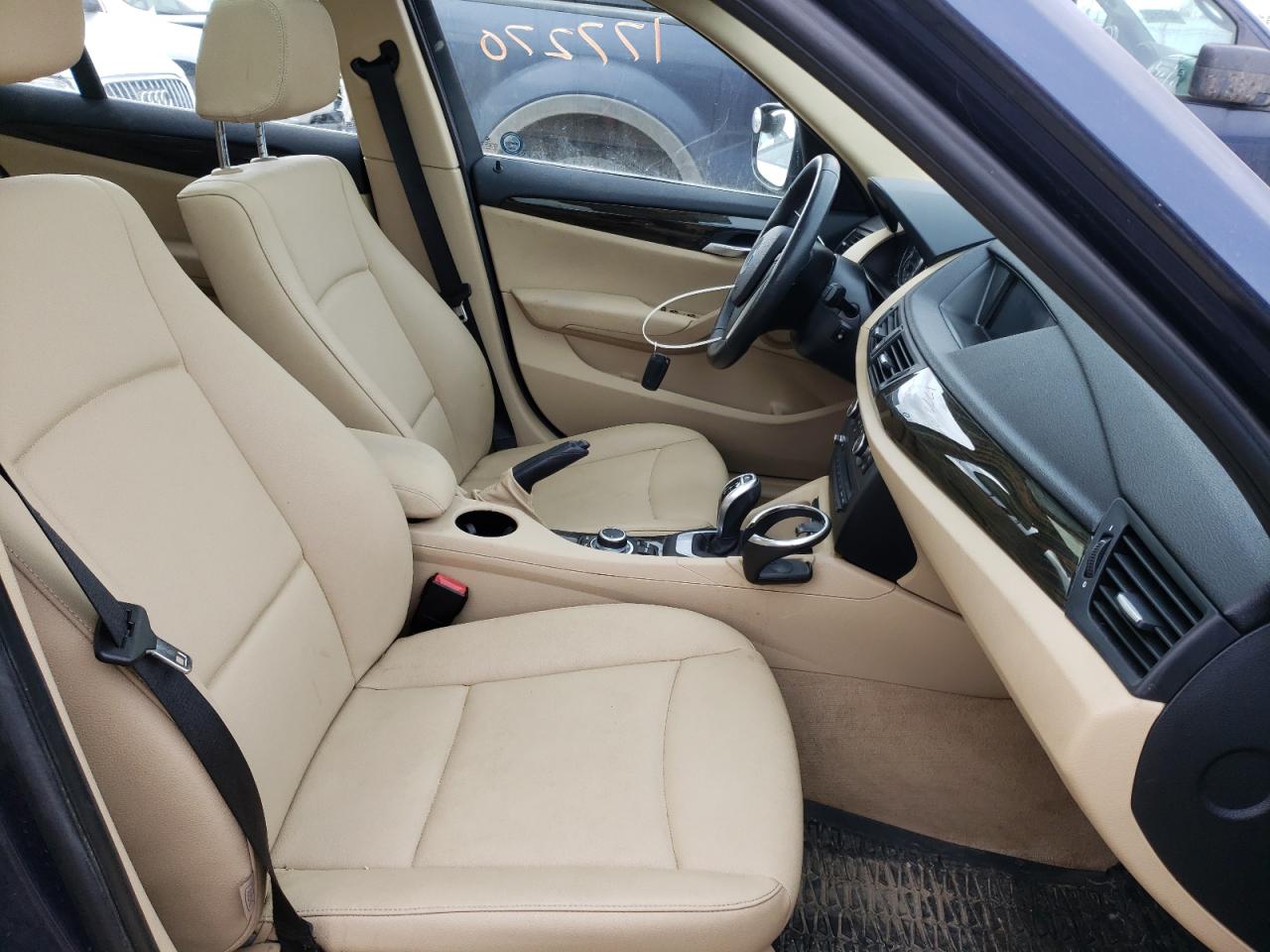 Photo 5 from auction – 2012 BMW X1 XDRIVE2 with VIN WBAVL1C51CVR81695