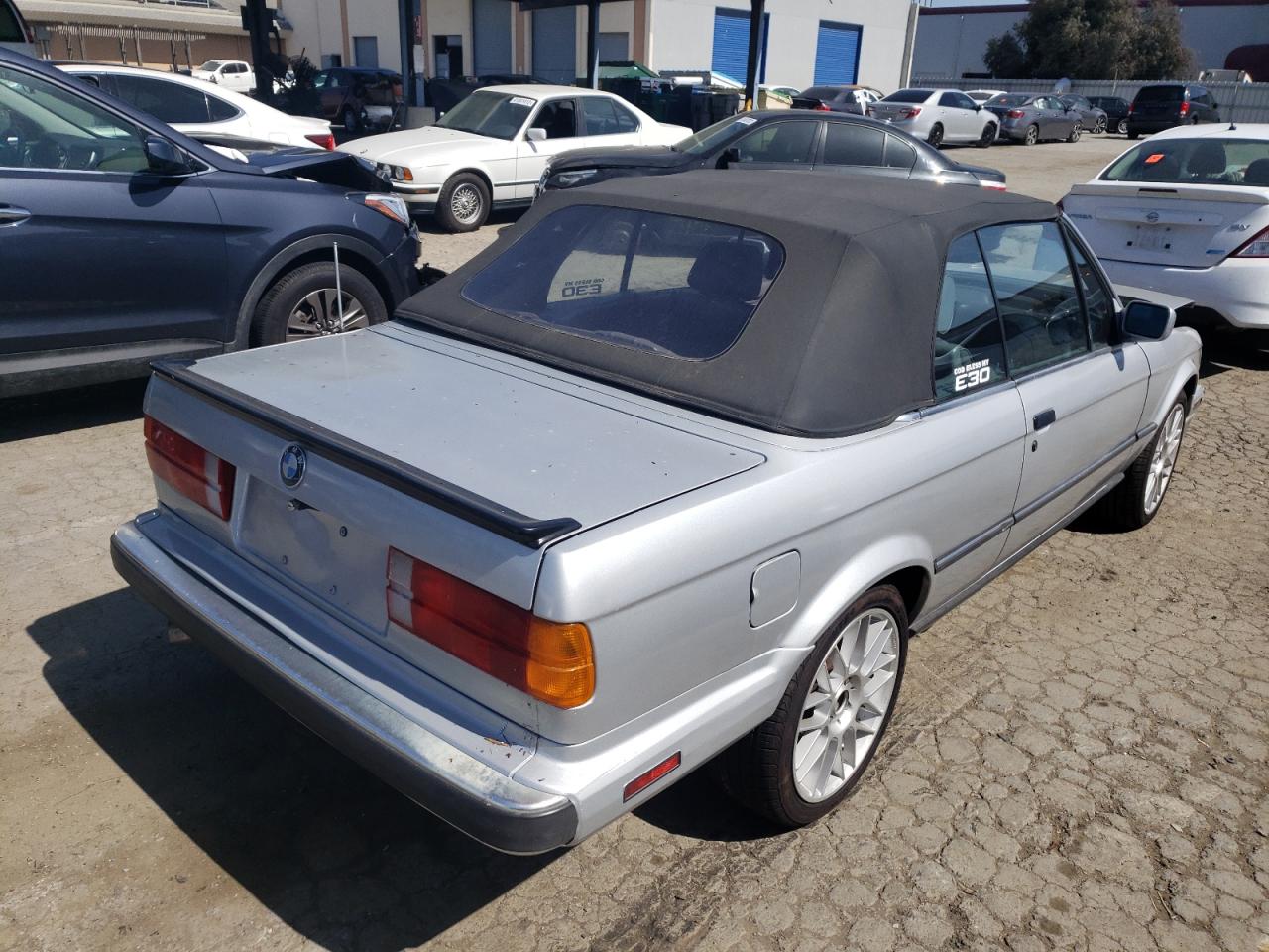 Photo 4 from auction – 1990 BMW 325 IC AUT with VIN WBABB2319LEC20389