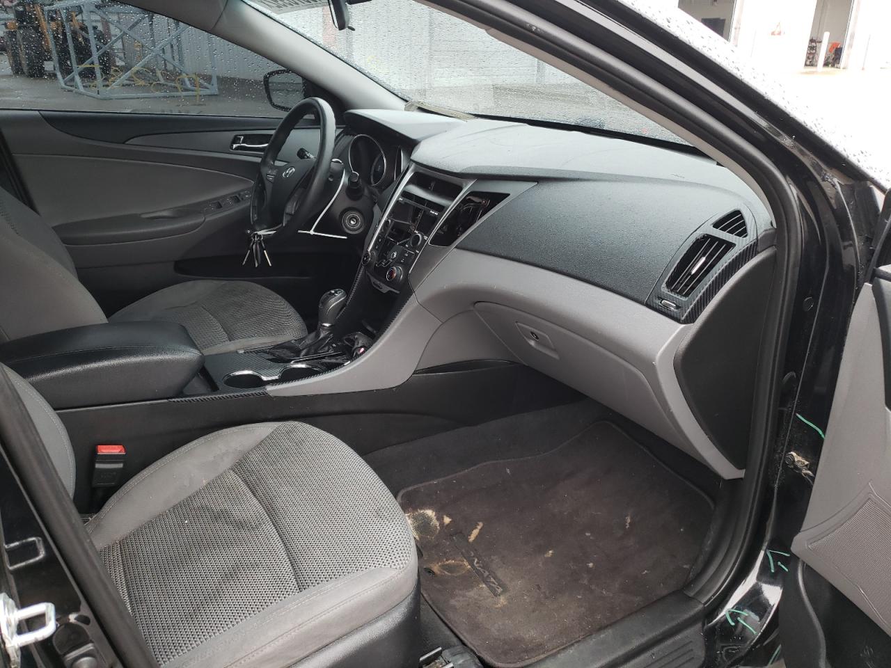 Photo 5 from auction – 2011 HYUNDAI SONATA GLS with VIN 5NPEB4AC9BH005428
