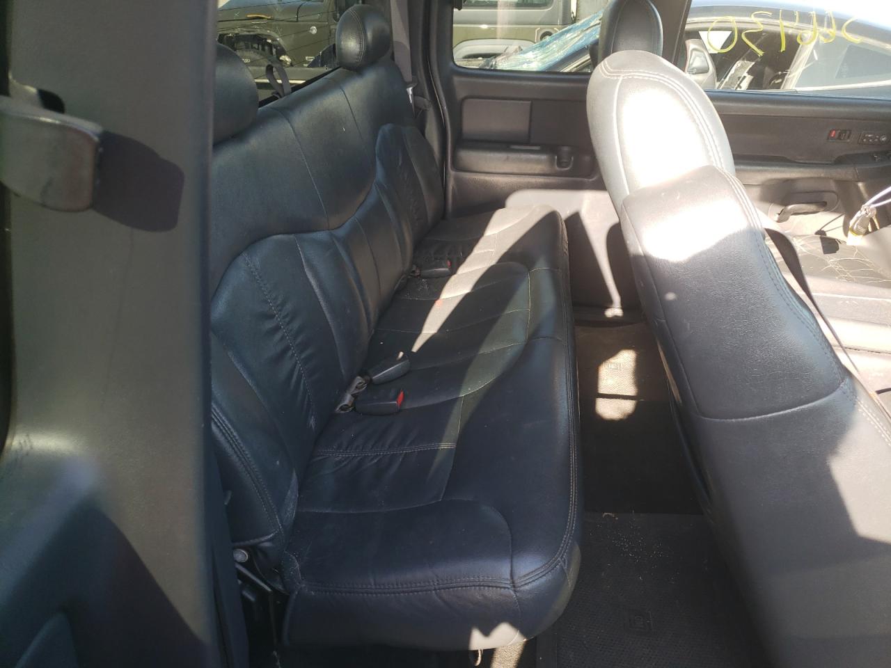 Photo 6 from auction – 2001 CHEVROLET silverado with VIN 2GCEC19T911164448