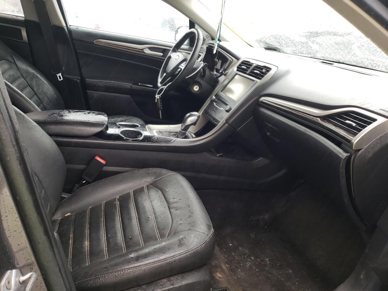 Photo 5 from auction – 2014 FORD FUSION SE with VIN 3FA6P0HD8ER133602