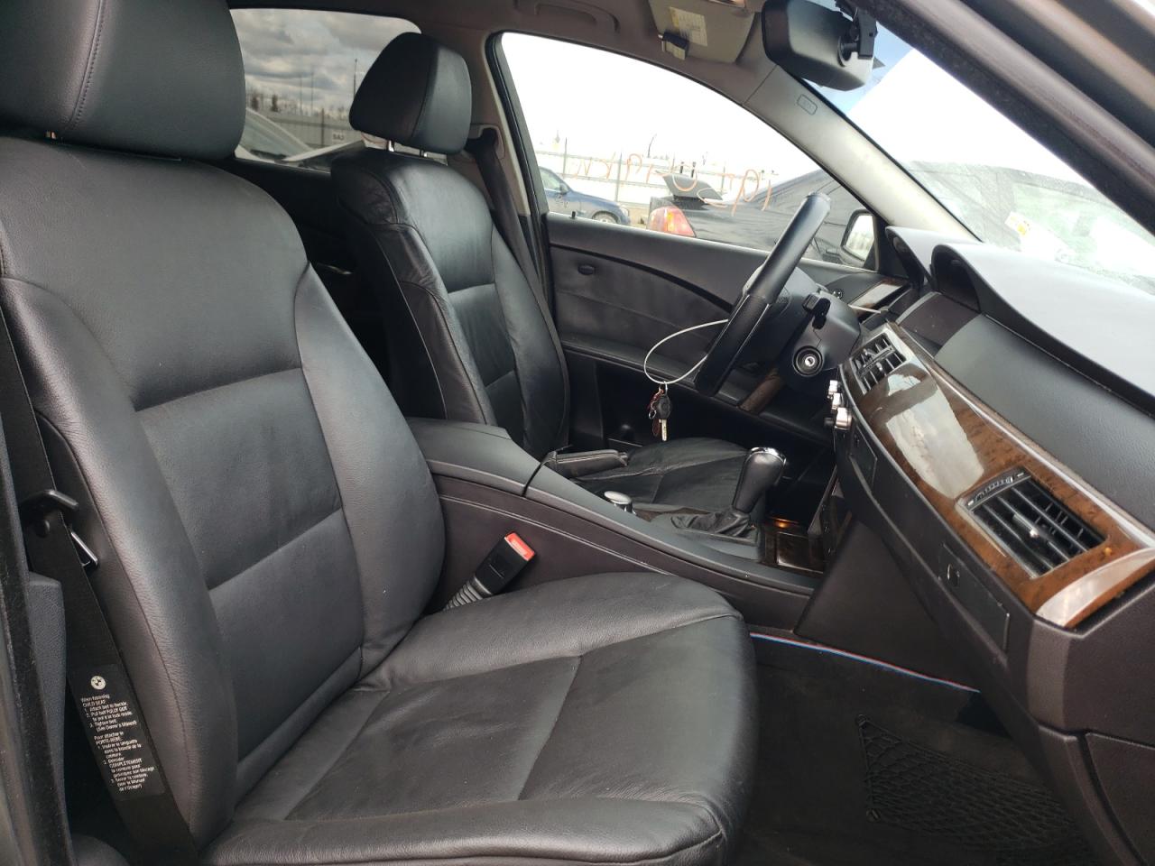 Photo 5 from auction – 2006 BMW 530 XI with VIN WBANF73566CG66890