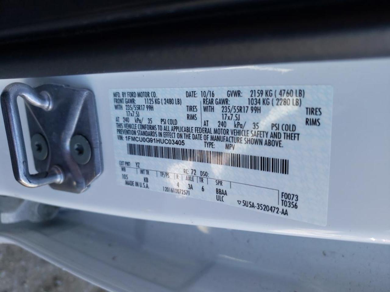 Photo 10 from auction – 2017 FORD ESCAPE SE with VIN 1FMCU0G91HUC03405